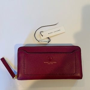 Marc Jacobs - wallet - zip close - leather